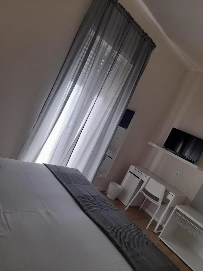 בית הארחה Garlate Affittacamere The Door In The Room And Parking Space