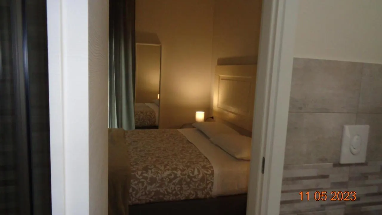 Garlate Affittacamere The Door In The Room And Parking Space