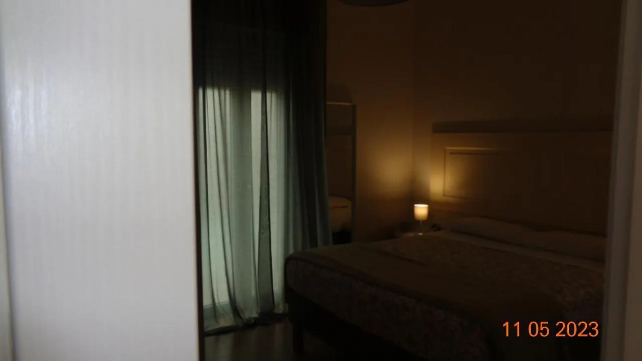 Garlate Affittacamere The Door In The Room And Parking Space איטליה